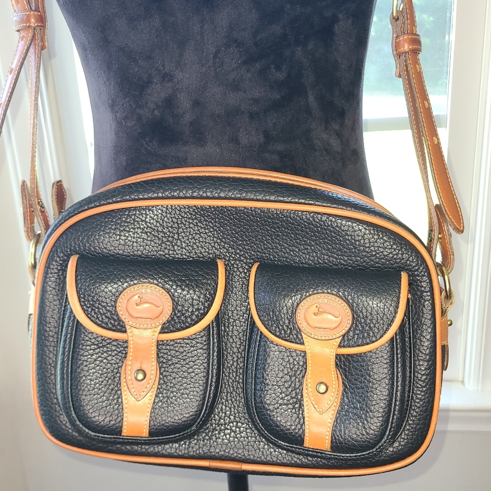 RARE Vintage R85 Dooney & Bourke All-weather Leather Explorer bag Gorgeous!